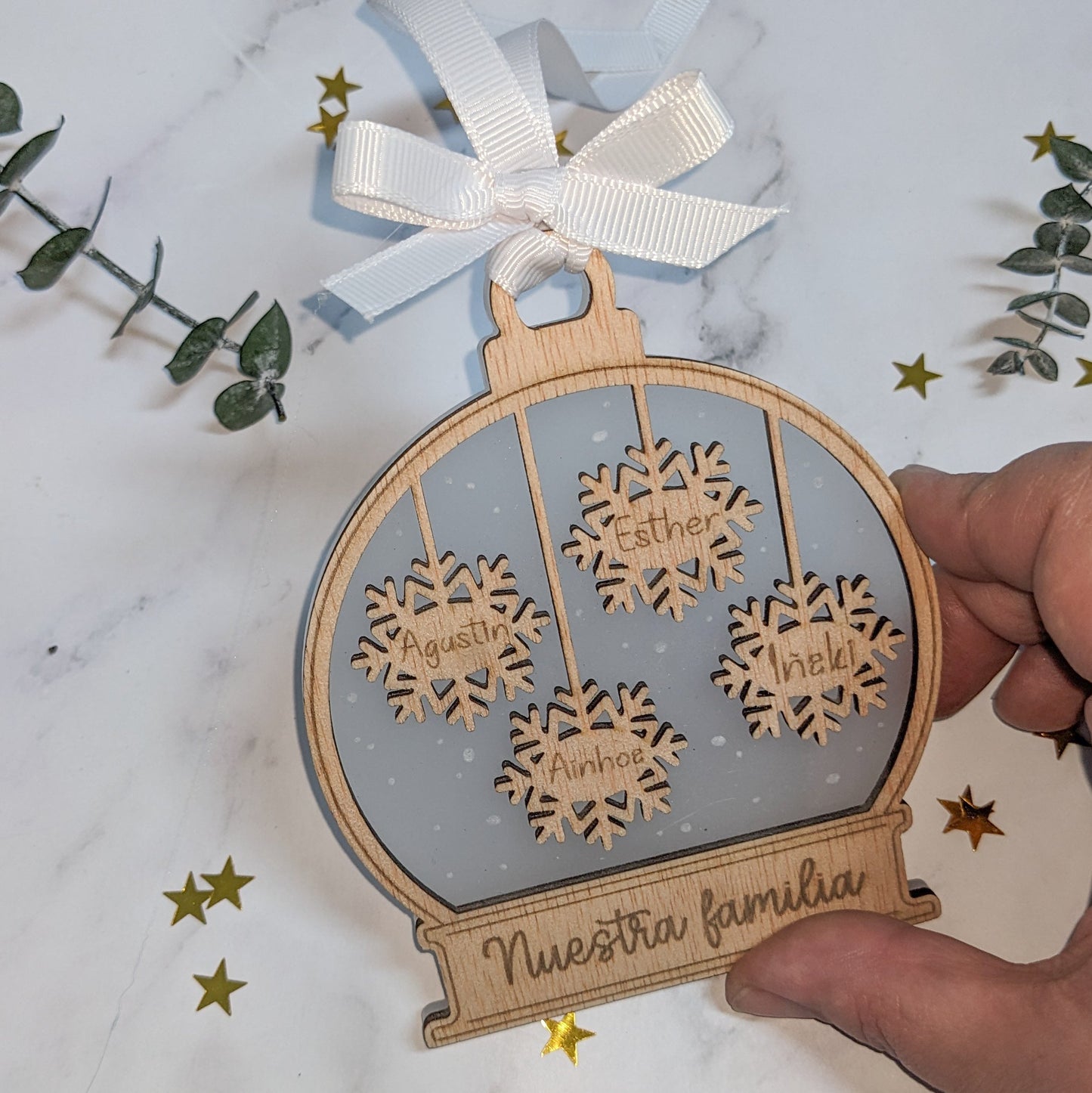 Bola Navidad familia nieve